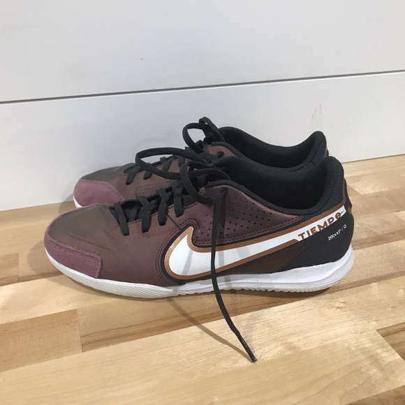 Nike Tiempo Legend 9 Academy IC Space Soccer Shoes DR5981-510, Size 6.5 Youth - Picture 1 of 7